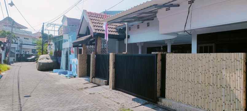 dijual rumah darmo permai utara