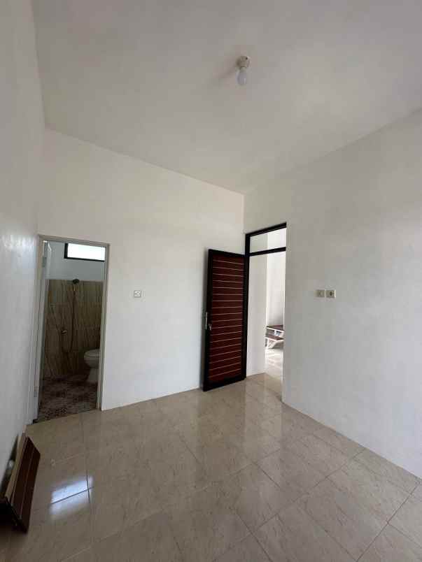 dijual rumah dekat kampus brawijaya kota malang