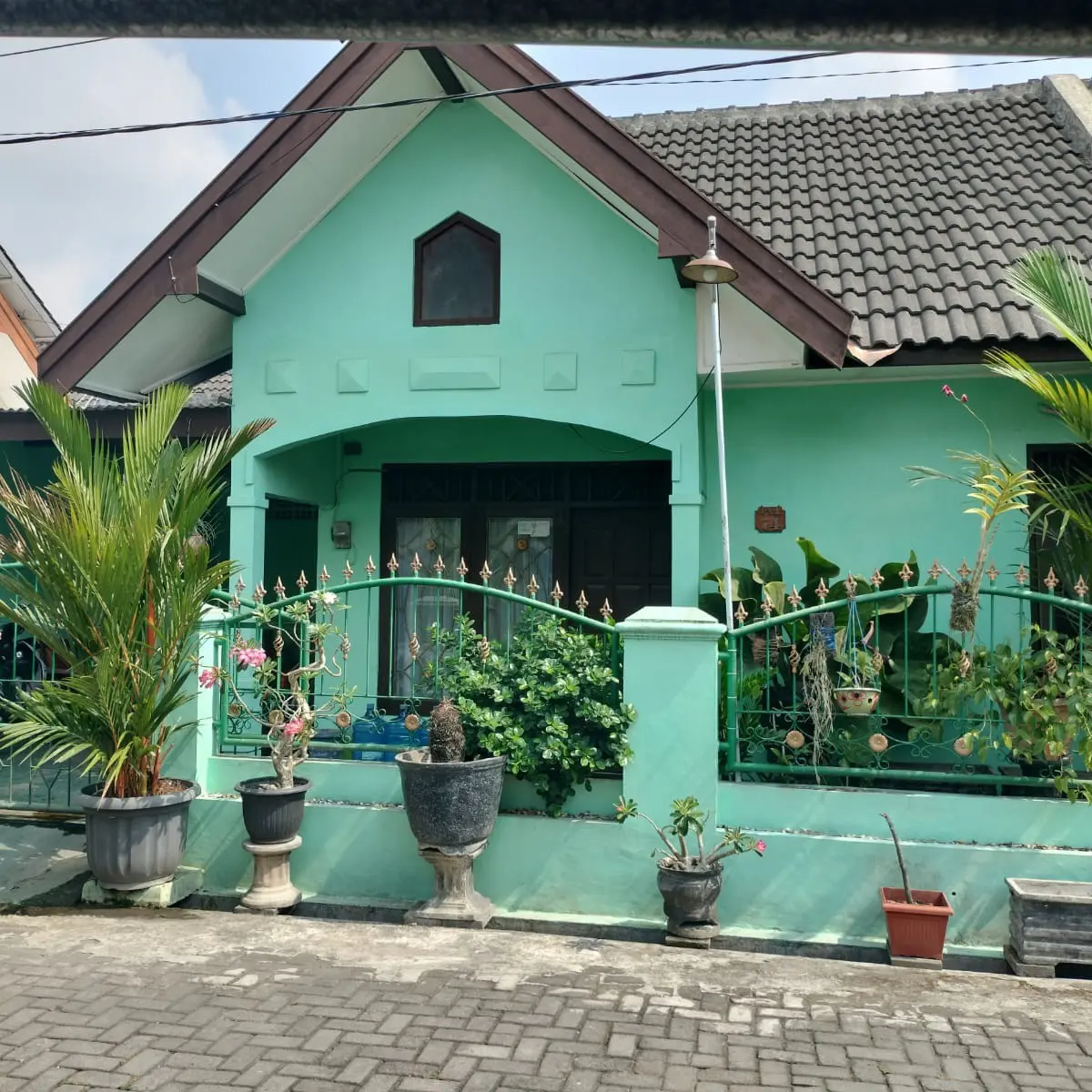 dijual rumah dekat sekolah budi mulia