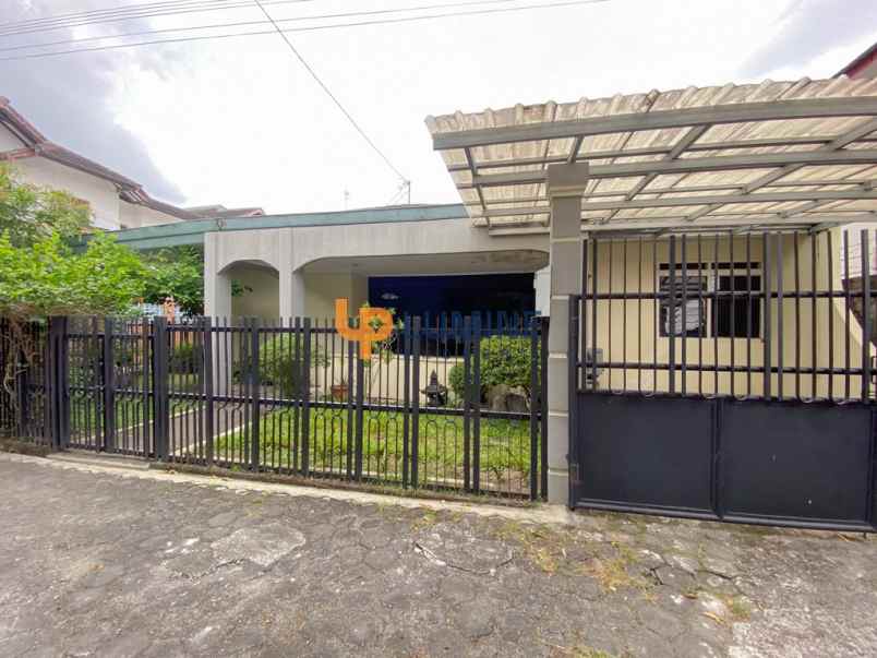 dijual rumah demangan baru caturtunggal