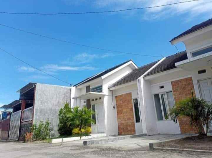 dijual rumah depan polres mojosari