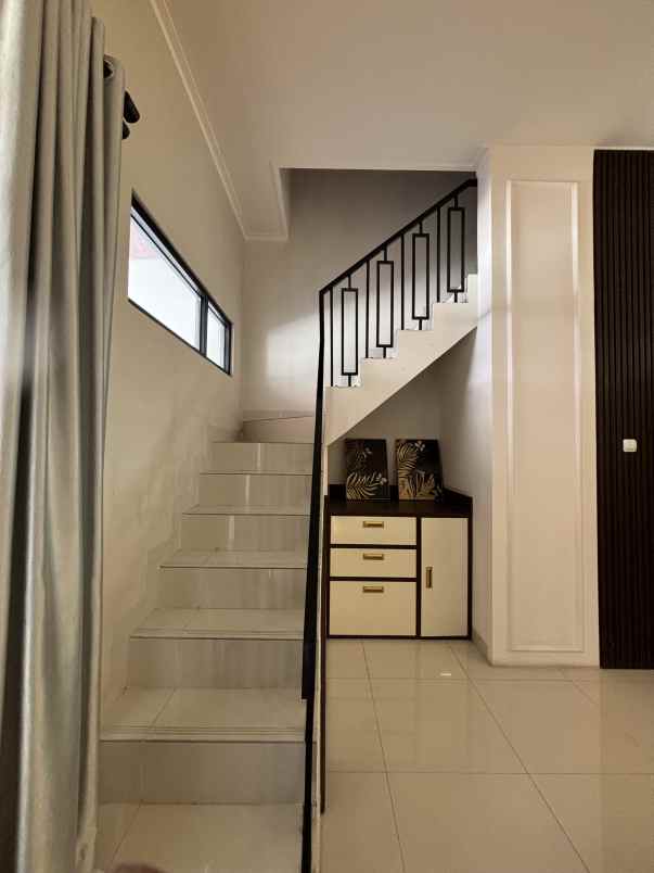 dijual rumah desain minimalis di ciwastra