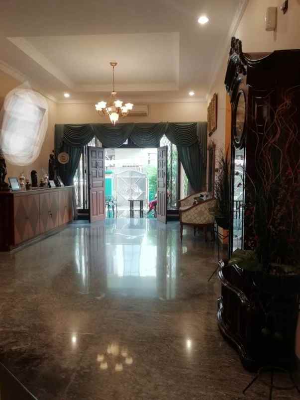 dijual rumah di cempaka putih tengah