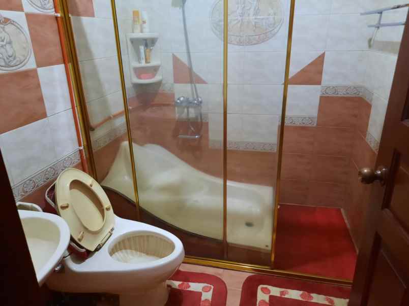 dijual rumah di cempaka putih tengah