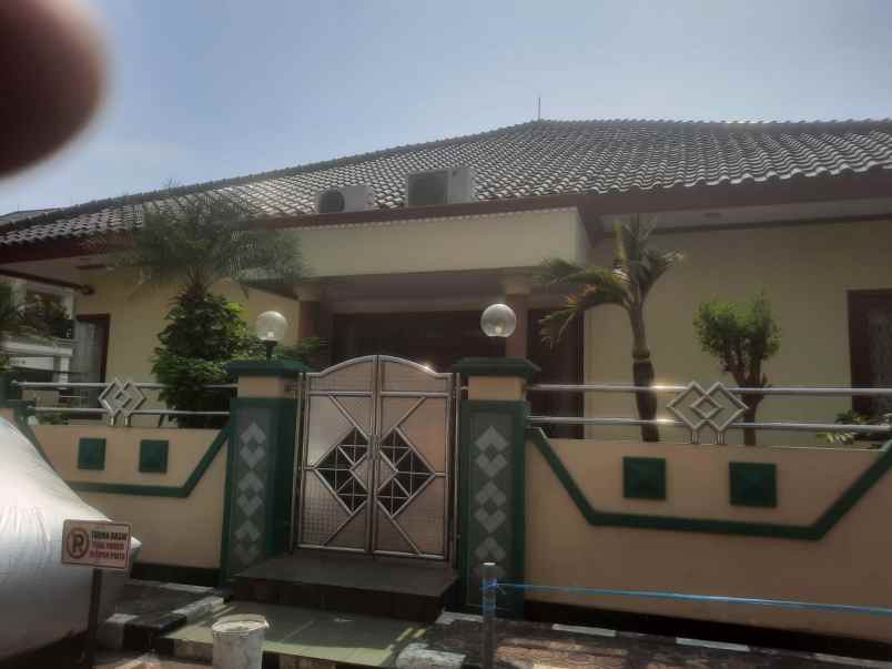 dijual rumah di cempaka putih tengah