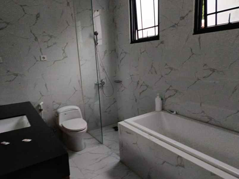 dijual rumah di citragran cibubur