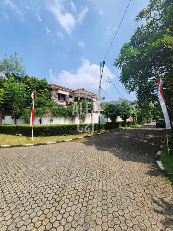 dijual rumah di lebak bulus jakarta selatan