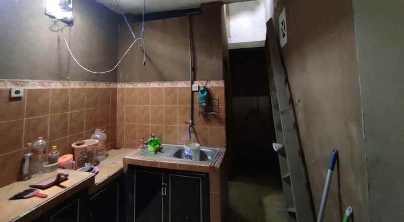 dijual rumah di perum giri asri tahap 2 gresik