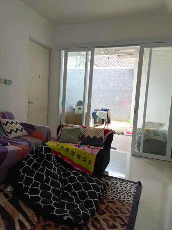 dijual rumah di perumahan harvest city