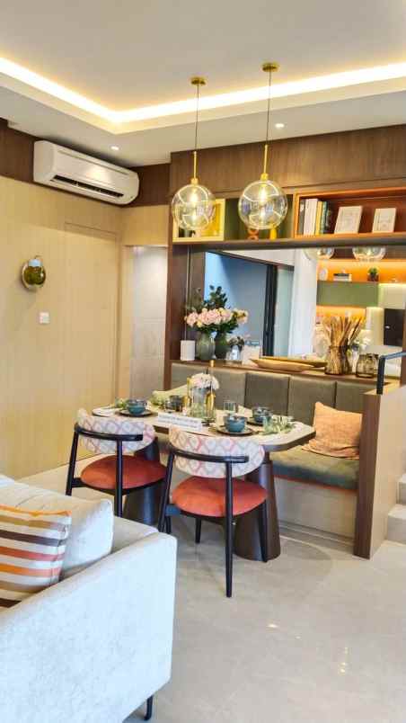 dijual rumah di perumahan mewah strategis