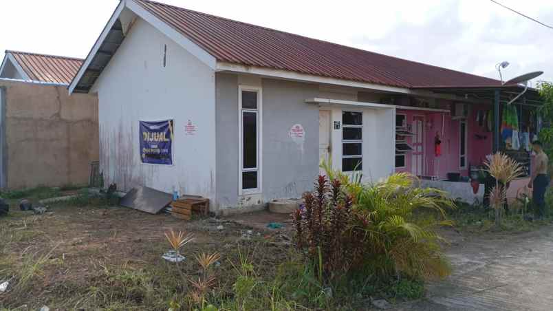 dijual rumah di perumahan ricci piayu seharga rp 190jt