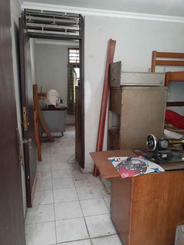 dijual rumah di sektor 1