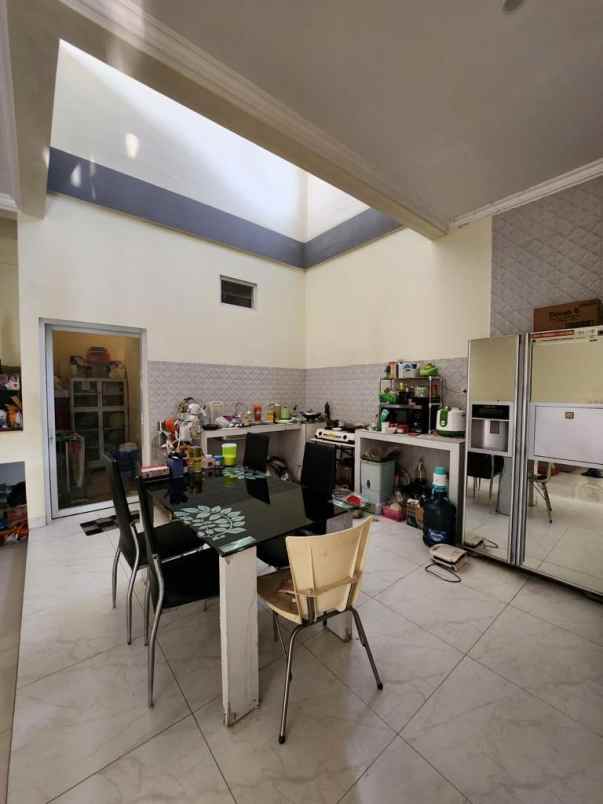 dijual rumah di taman harapan baru bekasi b0422