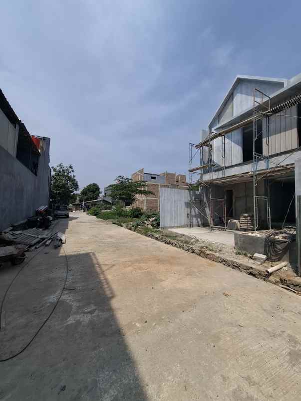 dijual rumah duren sawit