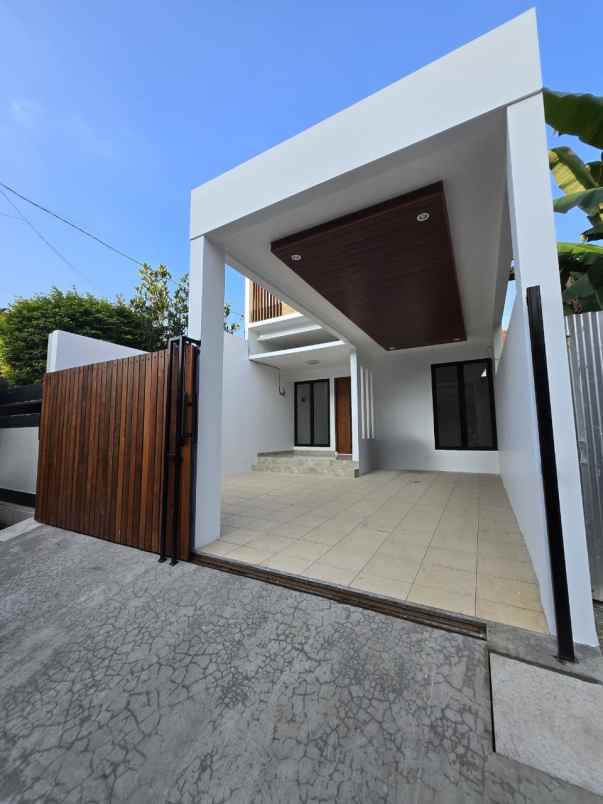 dijual rumah duren sawit