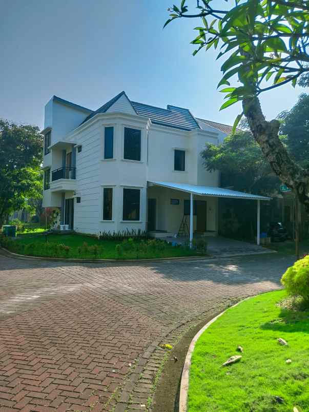 dijual rumah eminent bsd