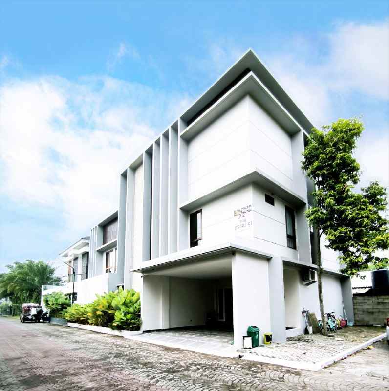 dijual rumah fasco mansion residence