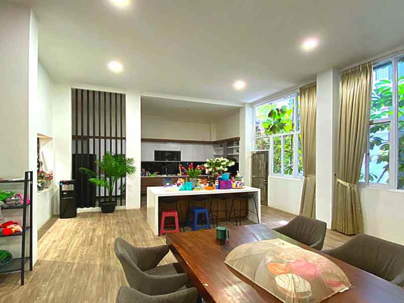 dijual rumah flamboyan golf bukit golf