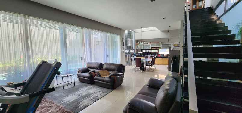 dijual rumah fullerton citraland