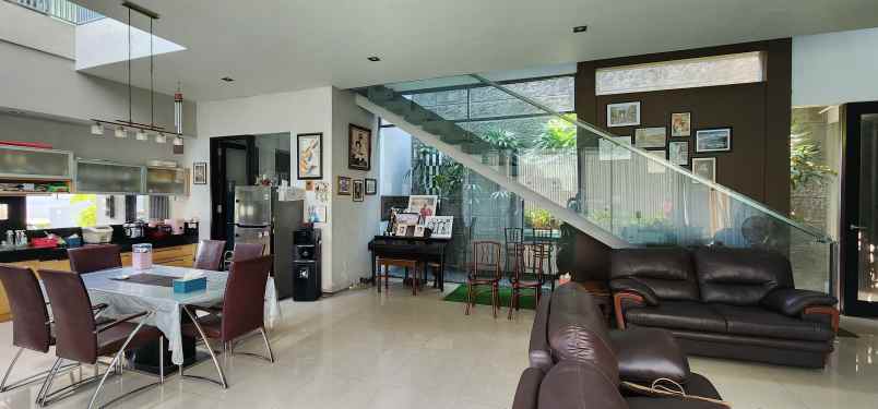 dijual rumah fullerton citraland