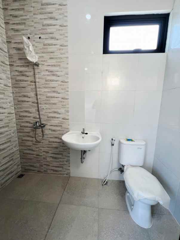 dijual rumah gading pantai