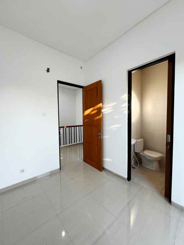 dijual rumah gading pantai