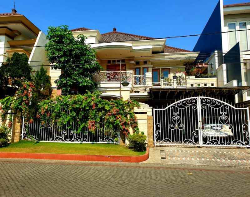 dijual rumah galaxy bumi permai surabaya