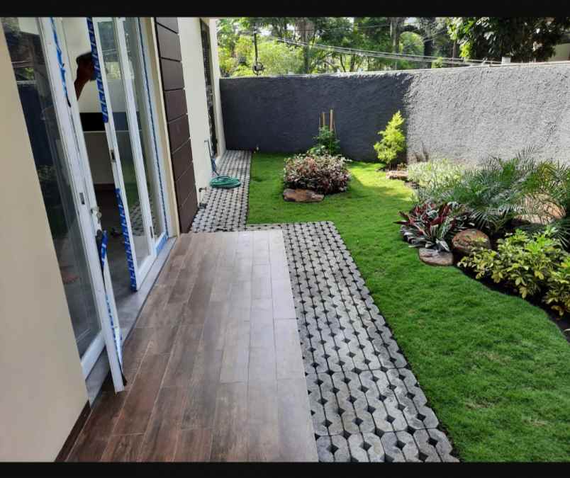 dijual rumah gegerkalong