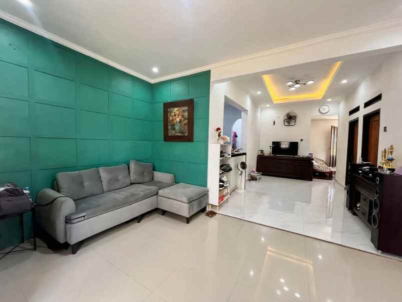 dijual rumah graha citalang permai