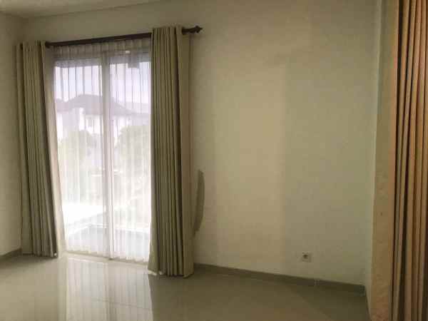 dijual rumah graha natura edenia