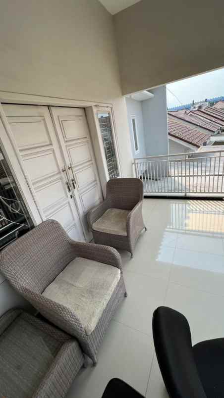 dijual rumah graha pelita asri