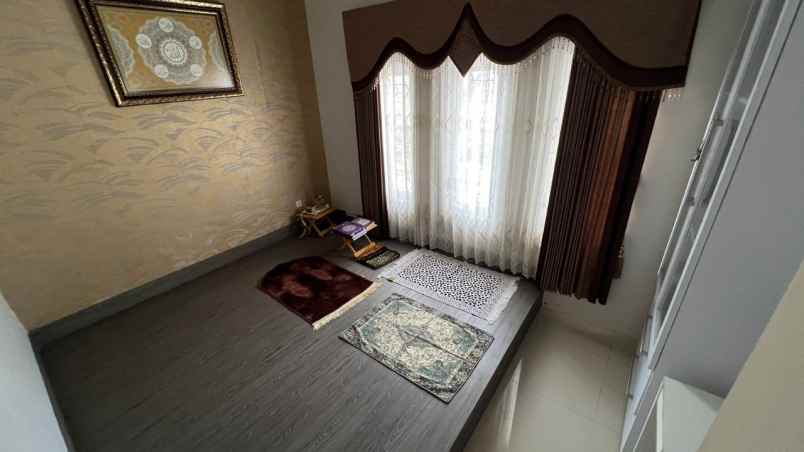 dijual rumah graha pelita asri