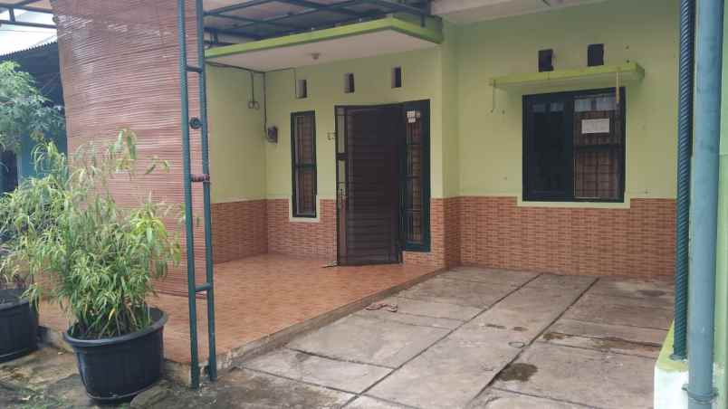 dijual rumah graha utama serpong