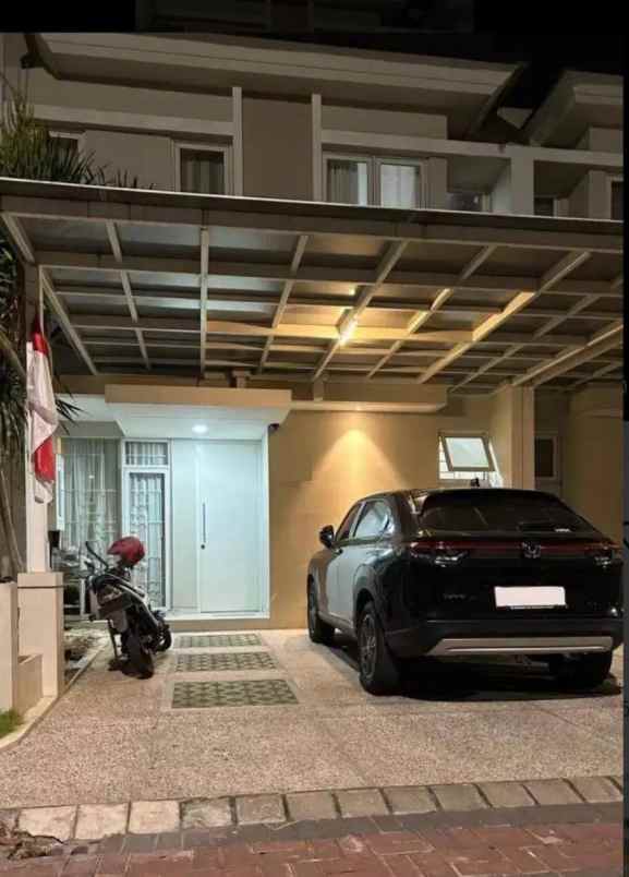 dijual rumah grand island pakuwon city