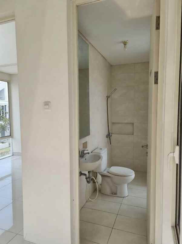 dijual rumah grand pakuwon adelaide sanders