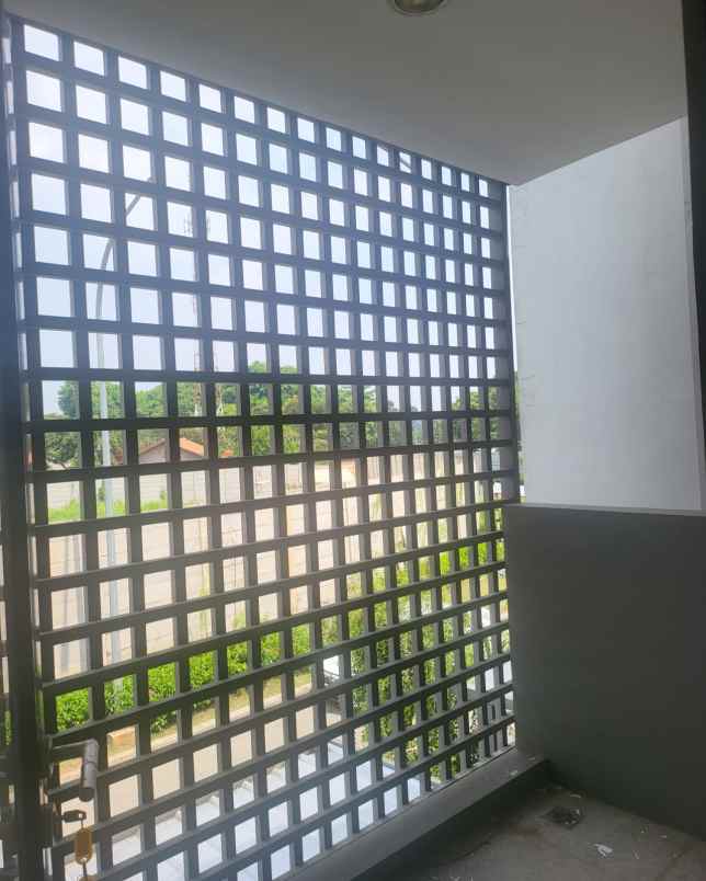 dijual rumah grand wisata cluster o2