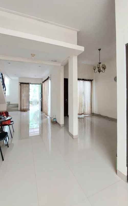 dijual rumah green ara residence kota