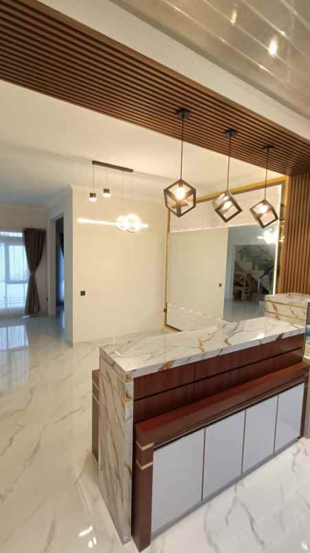 dijual rumah green galaxy residence