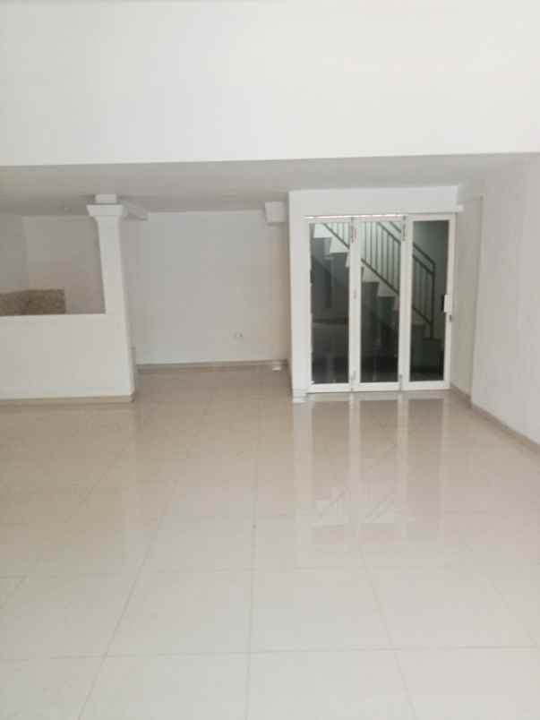 dijual rumah griya babatan mukti