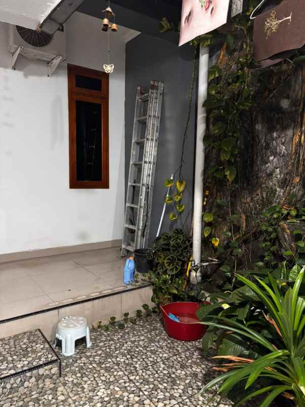 dijual rumah griya ciwangi