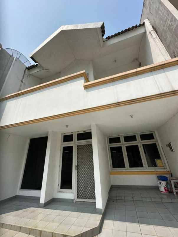 dijual rumah griya inti sentosa