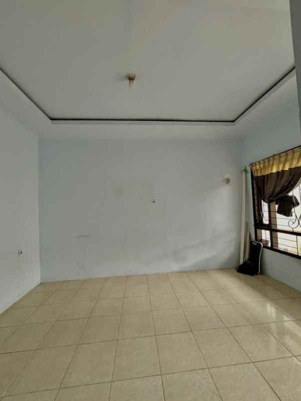 dijual rumah griya saluyu