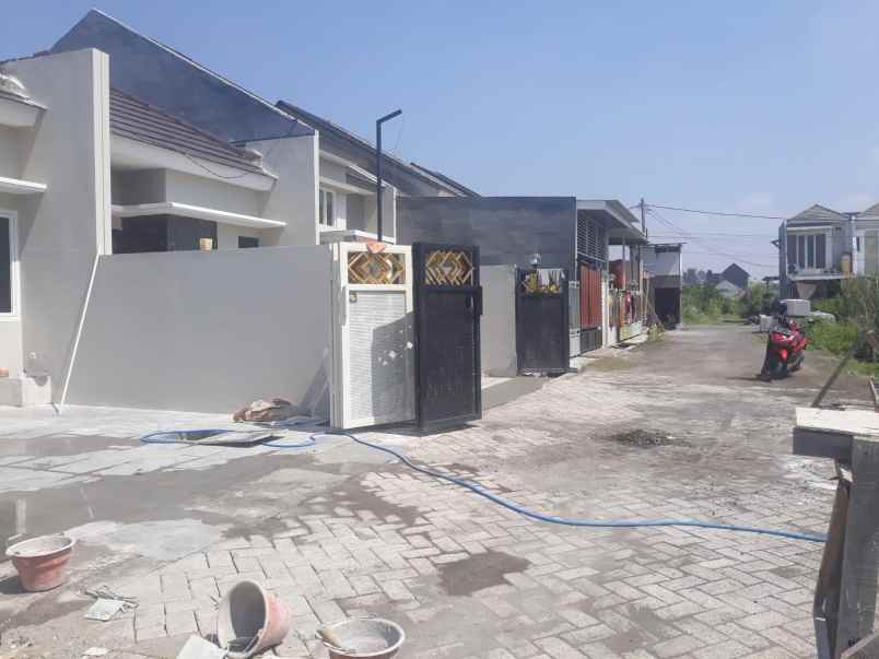 dijual rumah gunung anyar