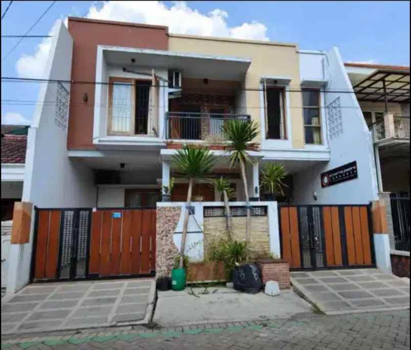 dijual rumah gunung sari indah