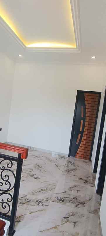 dijual rumah jagakarsa