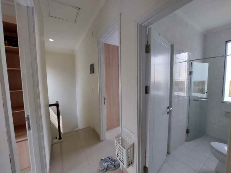 dijual rumah jakarta garden city