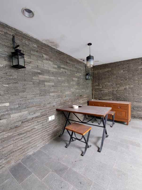 dijual rumah jakarta garden city