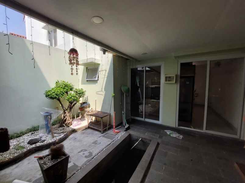 dijual rumah jakarta garden city