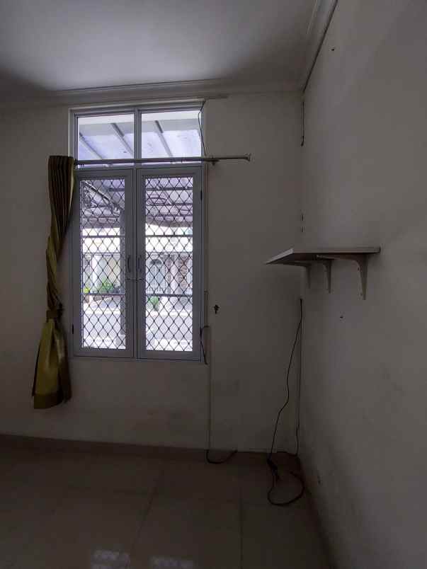 dijual rumah jakarta garden city