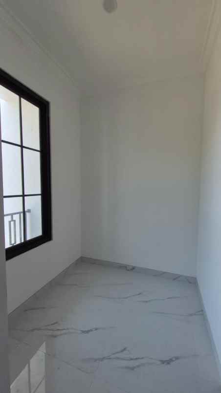 dijual rumah jalan araya 2 galaxy bumi